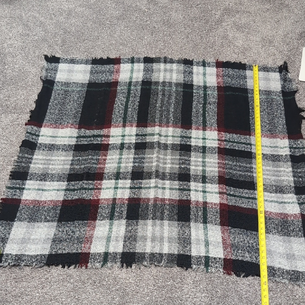 Black,Red,White & Green Blanket Scarf
